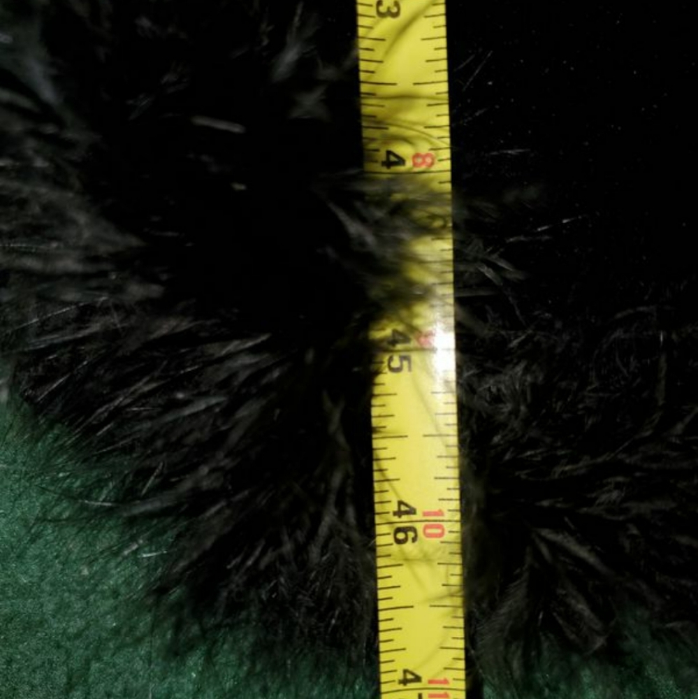 🖤Black Velvet Cape with Marabou feathers 🖤 - Picture 6 of 16